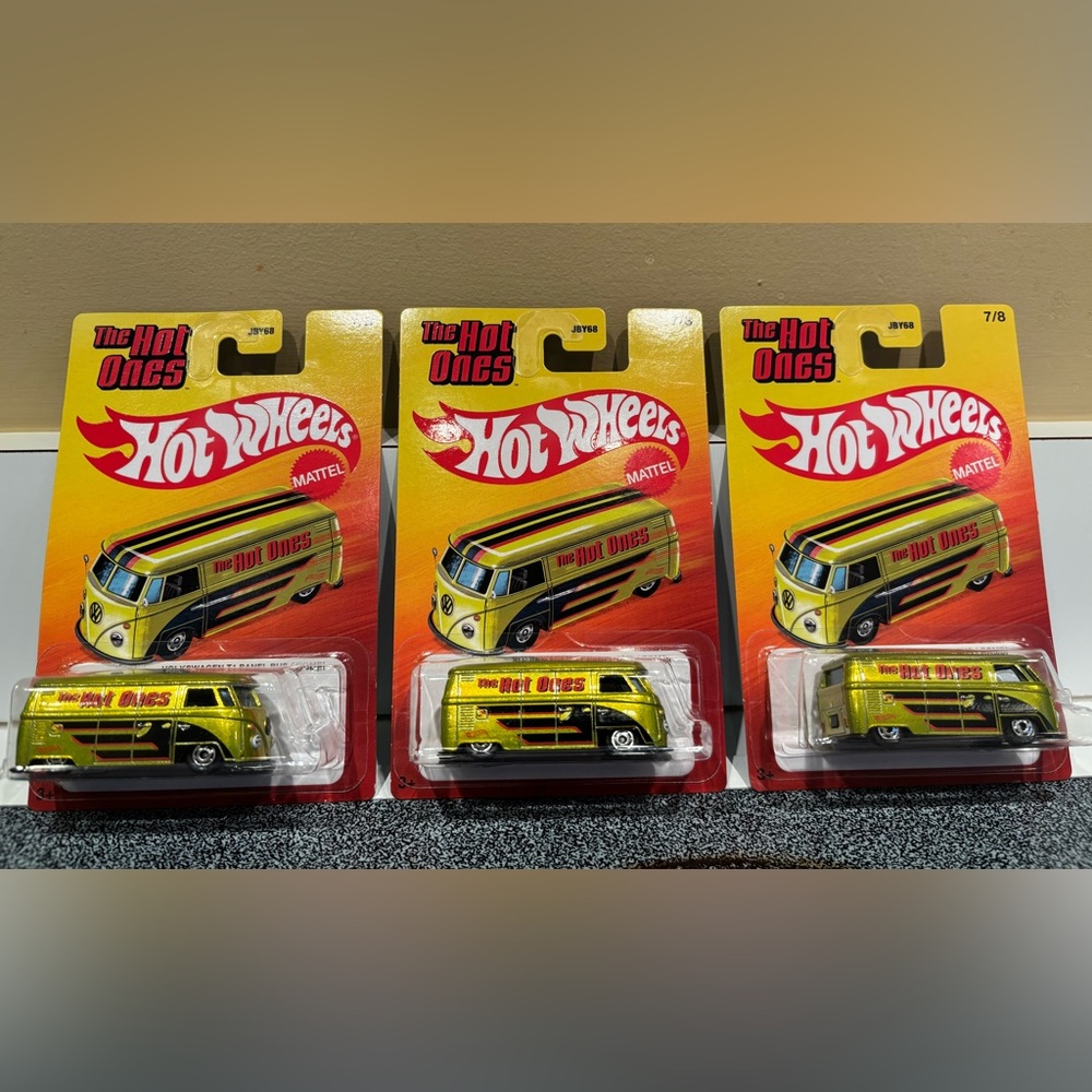 Set of 3 Hot Wheels The Hot Ones Volkswagen T1 Panel Bus / Gold